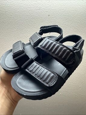 Cat & Jack Black Kids Velcro Strap Sandals